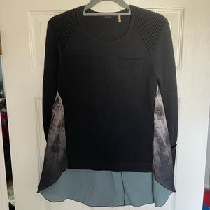 Elie Tahari pullover sweater